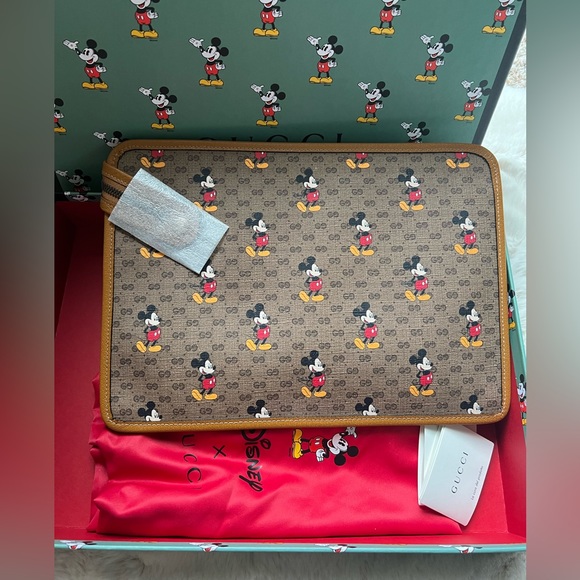 New Gucci X Disney GG Canvas Mickey Mouse Pouch Clutch Bag - Picture 11 of 16